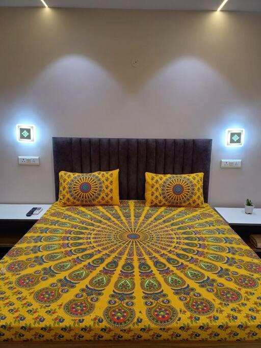 The Dream House Dlf Moti Nagar * New Delhi