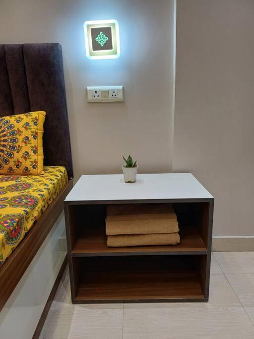 The Dream House Dlf Moti Nagar New Delhi