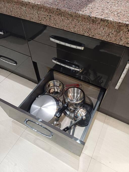 Apartment The Dream House Dlf Moti Nagar *