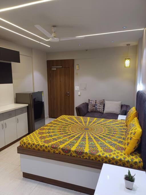 The Dream House Dlf Moti Nagar Apartment New Delhi